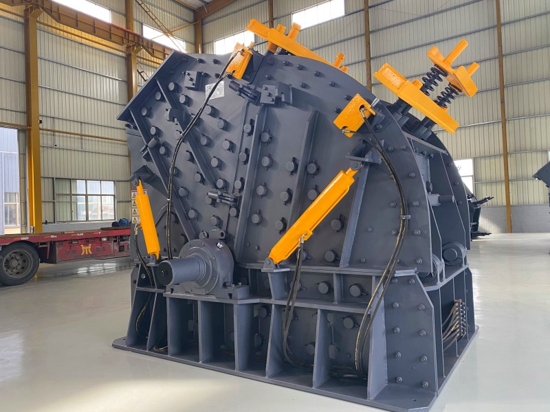 反擊式破碎機(jī)