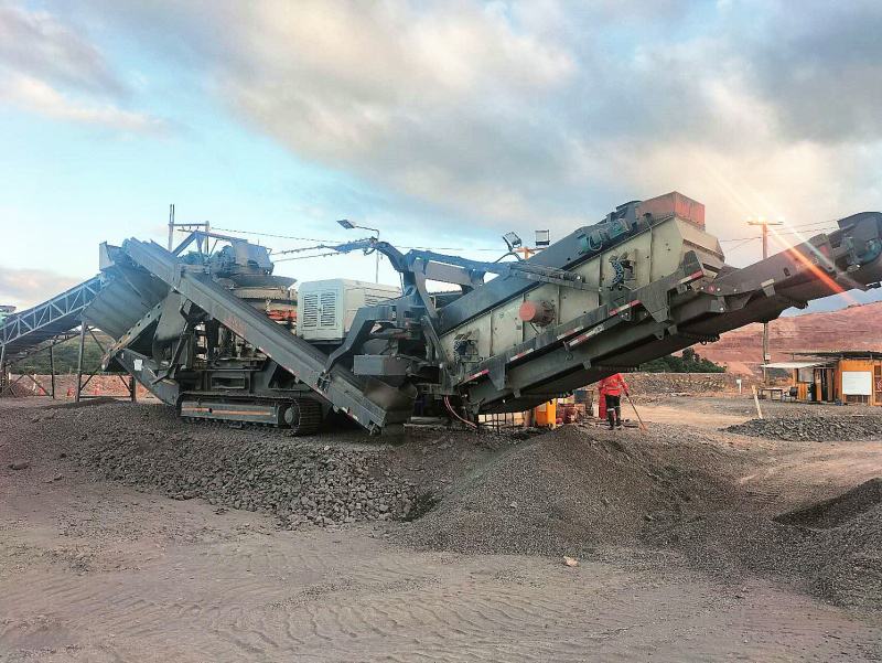 移動破碎機(jī)老撾案例